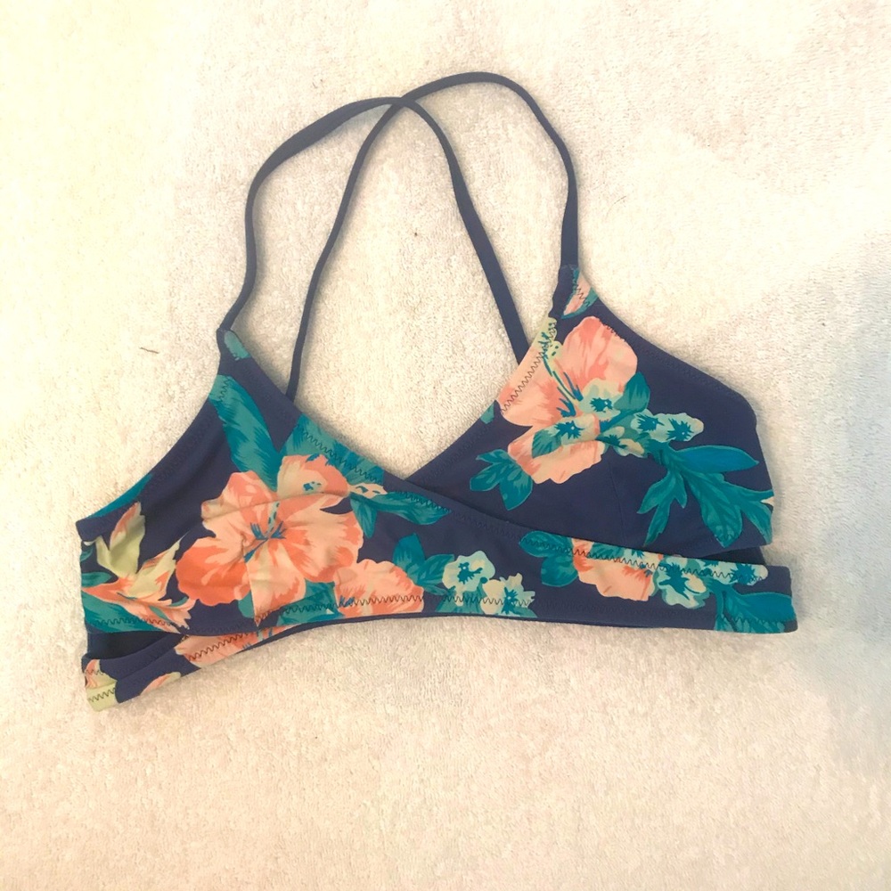 Rip curl bathing suit top